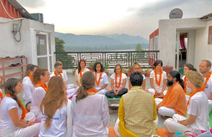 How to Maintain Your Yoga Training Routine During Festival Season